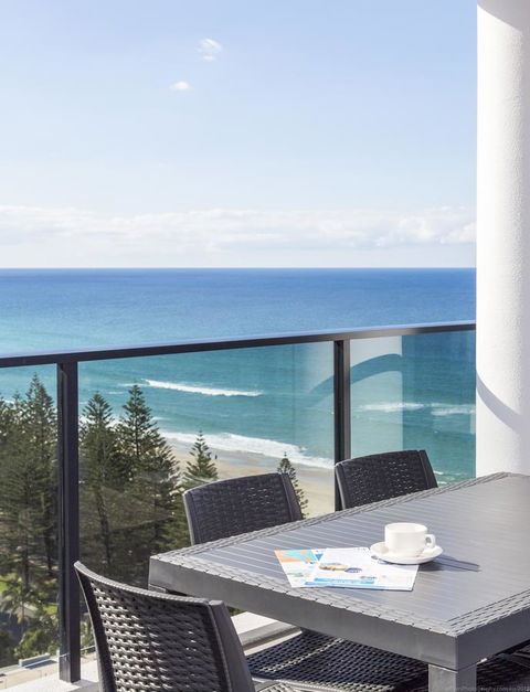 Boardwalk Burleigh Beach - Official - Maitland Accommodation 24