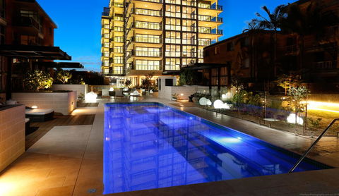 Boardwalk Burleigh Beach - Official - Maitland Accommodation 19