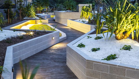 Boardwalk Burleigh Beach - Official - Maitland Accommodation 34