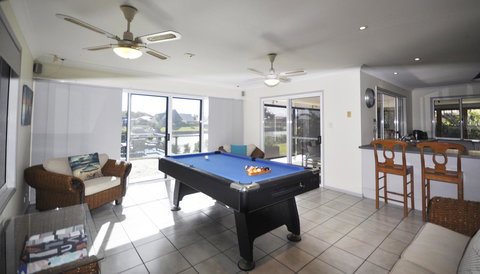 Bribie Island Canal Holiday Destination! - Maitland Accommodation 12