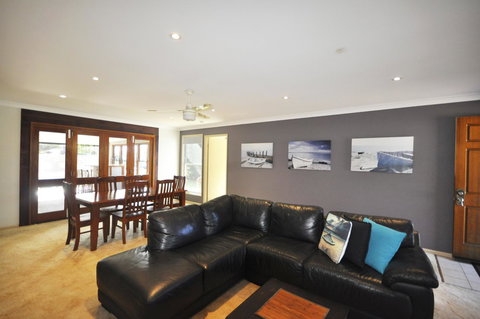 Bribie Island Canal Holiday Destination! - Maitland Accommodation 11