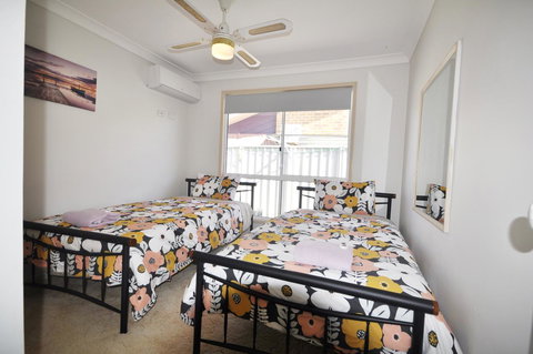 Bribie Island Canal Holiday Destination! - Maitland Accommodation 18