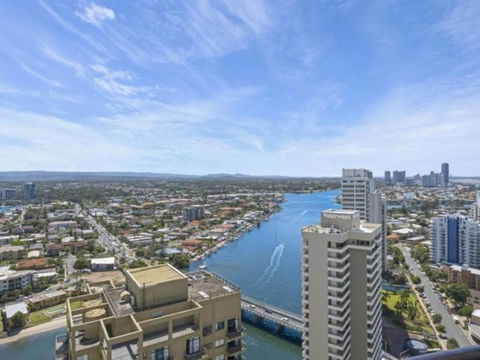 Beach Stay - Ocean & Riverview Resort Chevron Renaissance Central Surfers Paradise - Maitland Accommodation 15