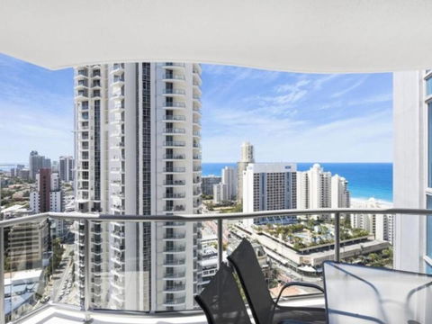 Beach Stay - Ocean & Riverview Resort Chevron Renaissance Central Surfers Paradise - Maitland Accommodation 25