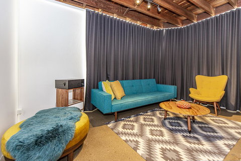 The Pink Hotel Coolangatta - Maitland Accommodation 21