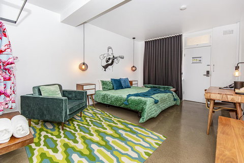 The Pink Hotel Coolangatta - Maitland Accommodation 28