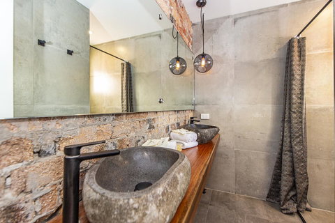 The Pink Hotel Coolangatta - Maitland Accommodation 8