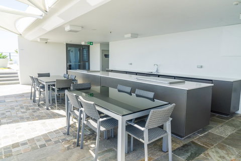 Rhapsody Resort - Official - Maitland Accommodation 19