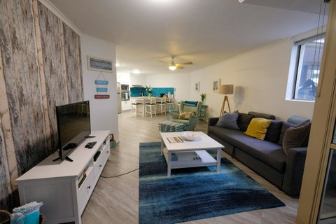 Sanctuary Beach Retreat - Maitland Accommodation 15
