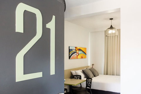 Nightcap At Emerald Star Hotel - Maitland Accommodation 11