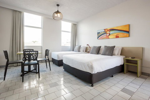 Nightcap At Emerald Star Hotel - Maitland Accommodation 3