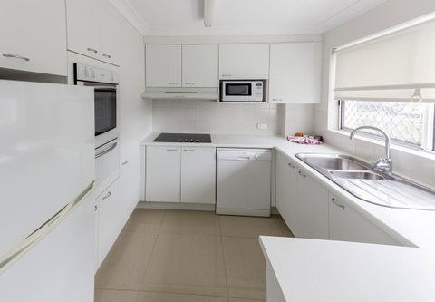 Le Beach Apartments - Maitland Accommodation 25