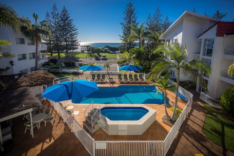 Le Beach Apartments - Maitland Accommodation 0