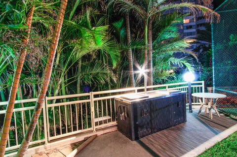 Seacrest Beachfront Apartments Surfers Paradise - Maitland Accommodation 31