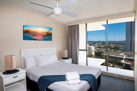 Seacrest Beachfront Apartments Surfers Paradise - Maitland Accommodation 17