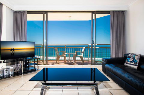 Seacrest Beachfront Apartments Surfers Paradise - Maitland Accommodation 13