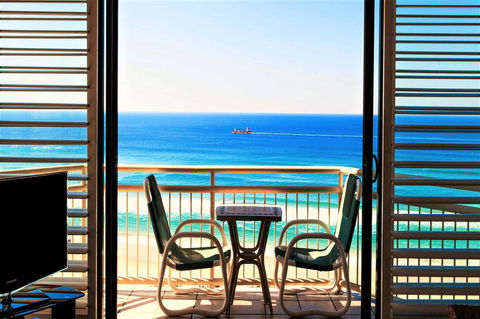 Seacrest Beachfront Apartments Surfers Paradise - Maitland Accommodation 29