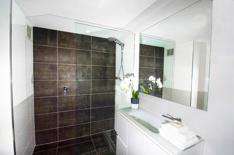 Seacrest Beachfront Apartments Surfers Paradise - Maitland Accommodation 22