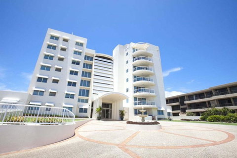 Regency On The Beach - Maitland Accommodation 14