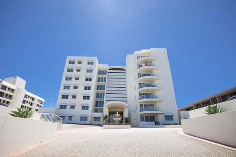 Regency On The Beach - Maitland Accommodation 13