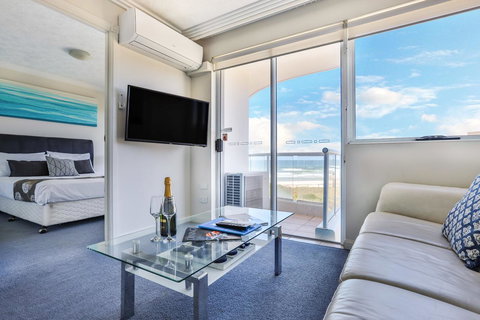 Regency On The Beach - Maitland Accommodation 4