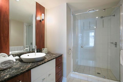 Towers Of Chevron - Private Apartment - Maitland Accommodation 4