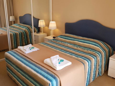 Surfers Beach Resort One - Maitland Accommodation 24