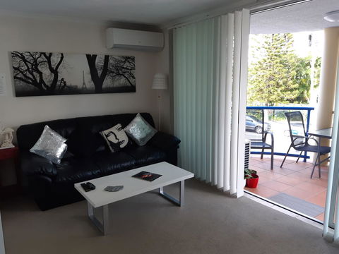 Surfers Beach Resort One - Maitland Accommodation 2