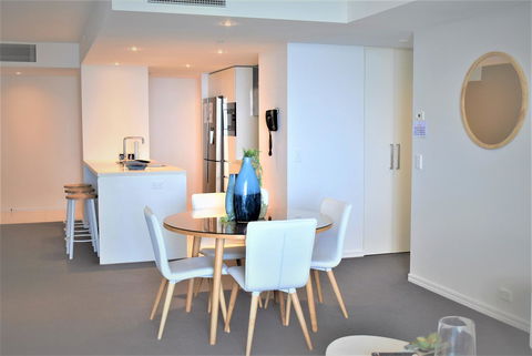 Gold Coast Private Apartments - H Residences, Surfers Paradise - Maitland Accommodation 12