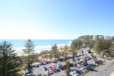 Oceania On Burleigh Beach - Maitland Accommodation 22