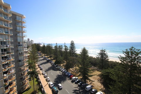 Oceania On Burleigh Beach - Maitland Accommodation 24