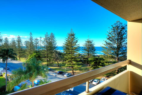 Oceania On Burleigh Beach - Maitland Accommodation 0