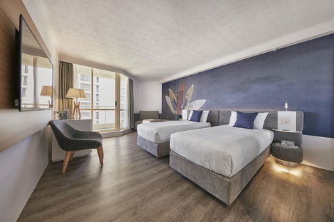 Novotel Surfers Paradise - Maitland Accommodation 4