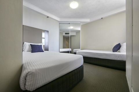 Novotel Surfers Paradise - Maitland Accommodation 12