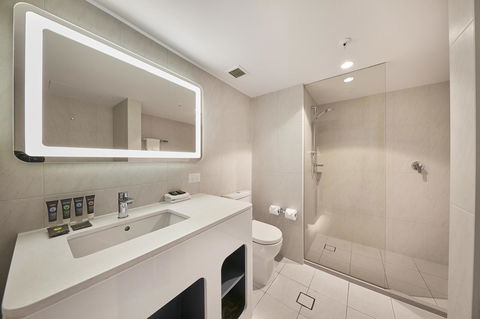 Novotel Surfers Paradise - Maitland Accommodation 16