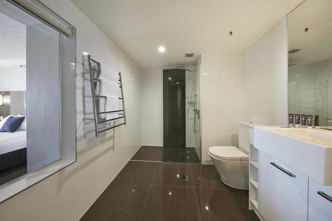 Novotel Surfers Paradise - Maitland Accommodation 30