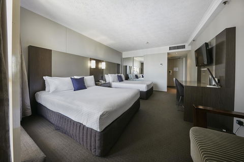 Novotel Surfers Paradise - Maitland Accommodation 11