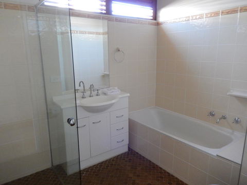 Golden Gate Resort - Maitland Accommodation 26