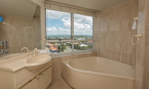 2nd Avenue Beachside Apartments - Maitland Accommodation 8