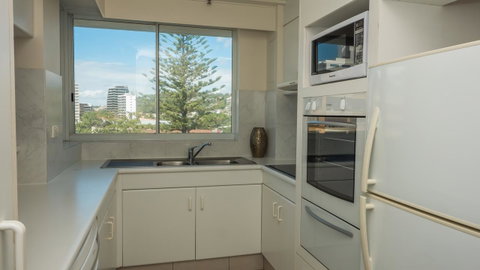 2nd Avenue Beachside Apartments - Maitland Accommodation 10