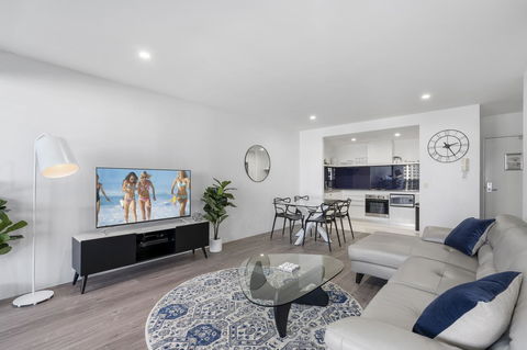 Circle On Cavill - Gclr - Maitland Accommodation 5