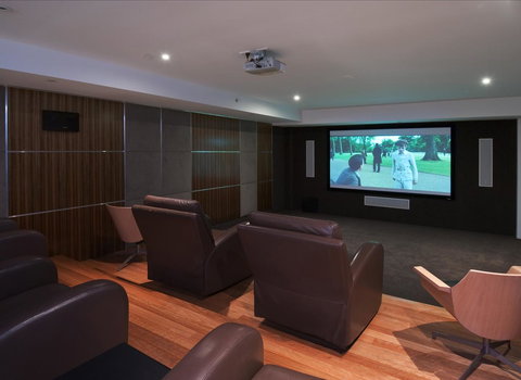 Reflection On The Sea - Maitland Accommodation 34