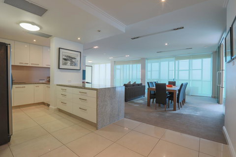 Reflection On The Sea - Maitland Accommodation 13