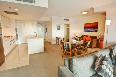 Reflection On The Sea - Maitland Accommodation 16