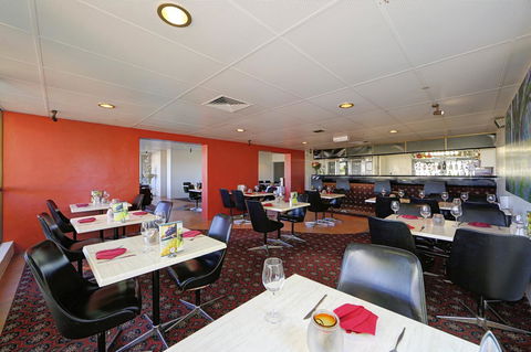 Smart Motels Bert Hinkler - Maitland Accommodation 8
