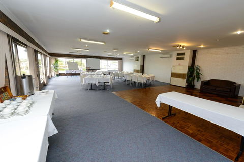 Smart Motels Bert Hinkler - Maitland Accommodation 37