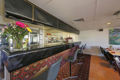 Smart Motels Bert Hinkler - Maitland Accommodation 6