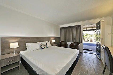Smart Motels Bert Hinkler - Maitland Accommodation 24