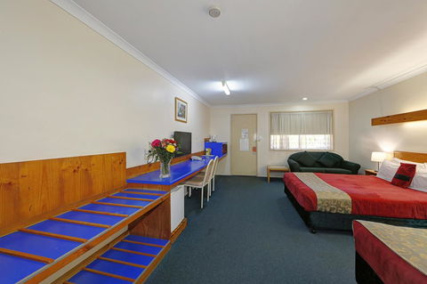 Smart Motels Bert Hinkler - Maitland Accommodation 10