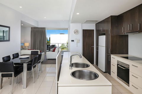 Element On Coolum Beach - Maitland Accommodation 10